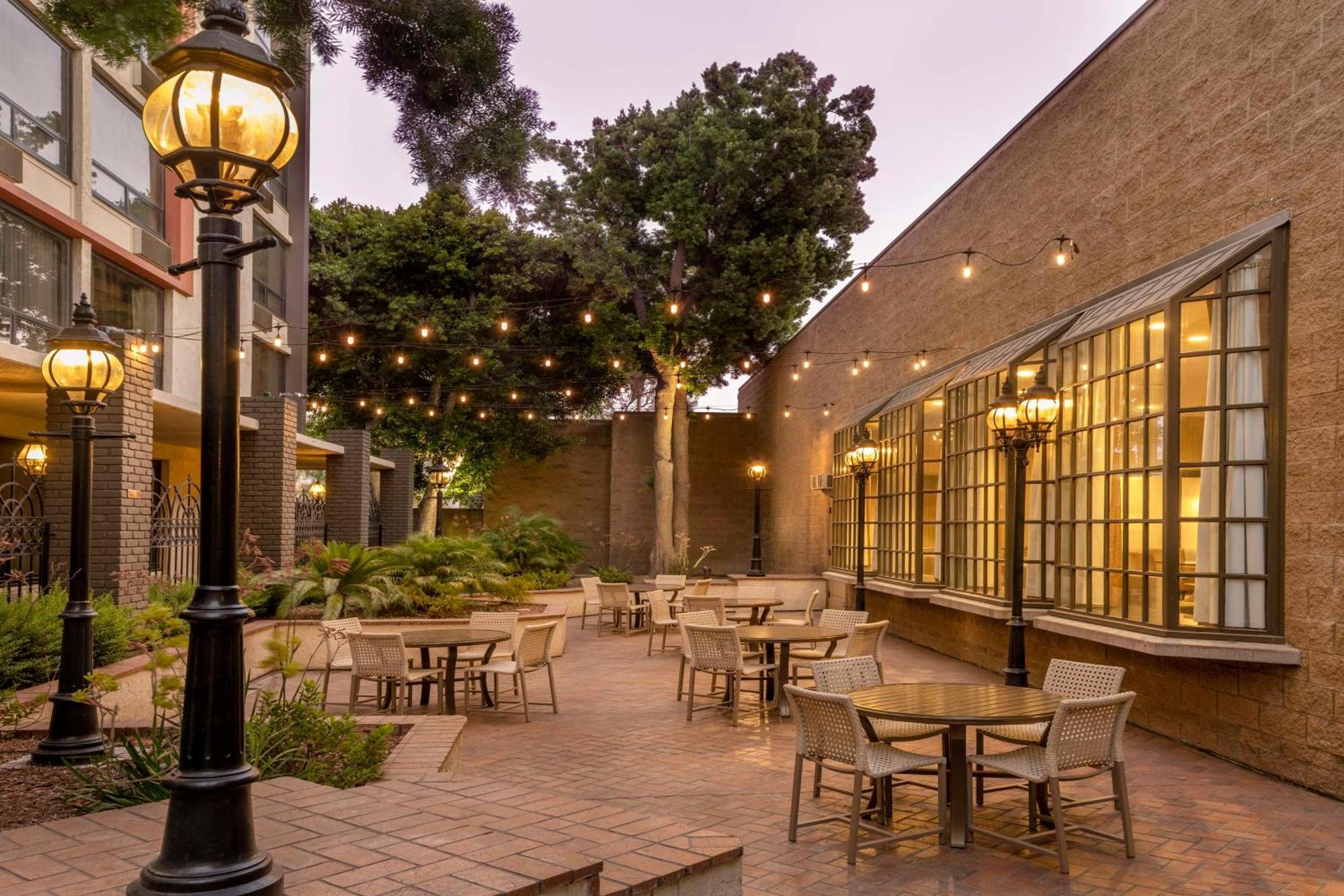 Doubletree By Hilton San Bernardino Hotel Eksteriør billede